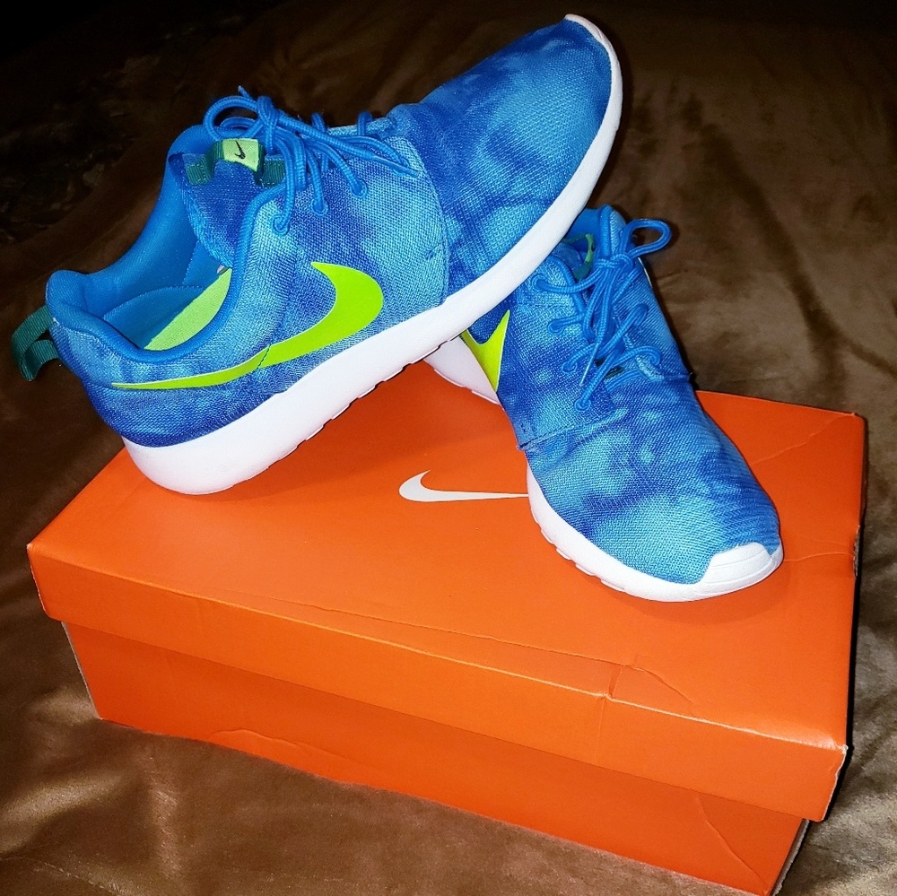Nike Blue and Green Men's Shoes
